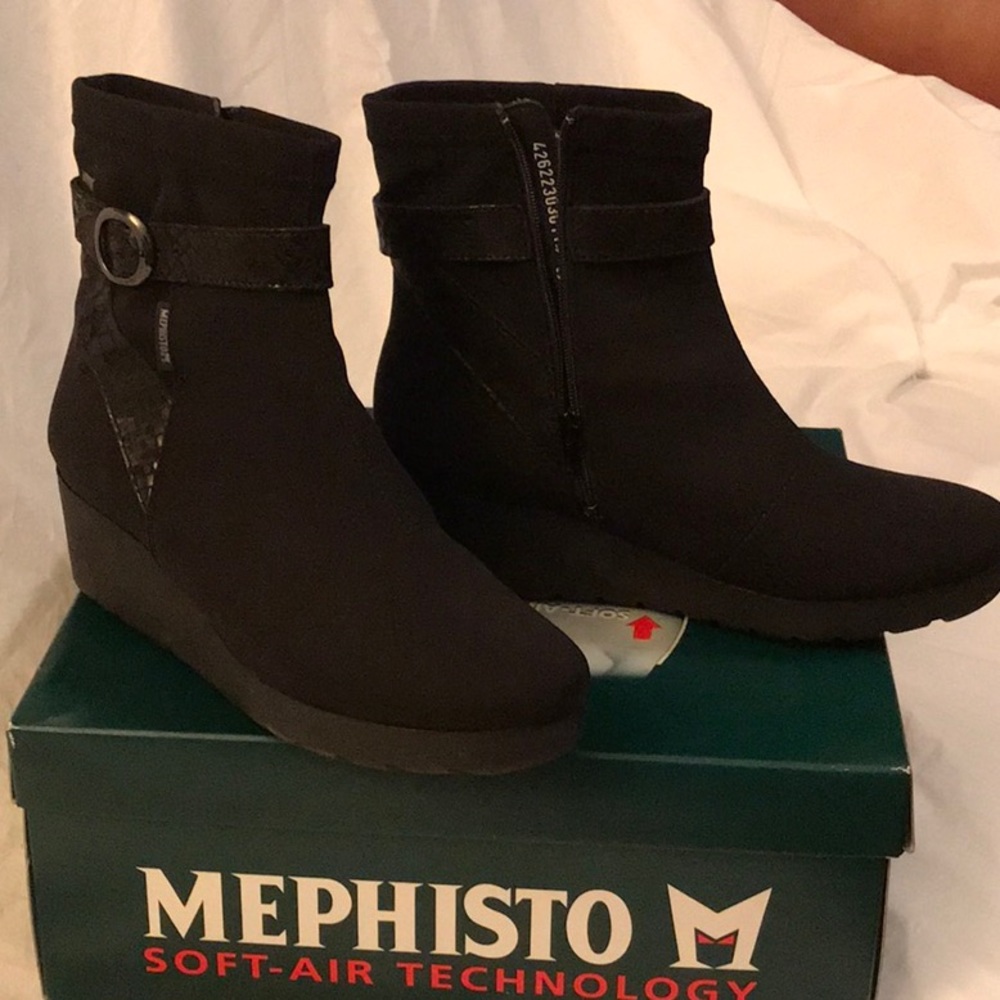 Black Boots